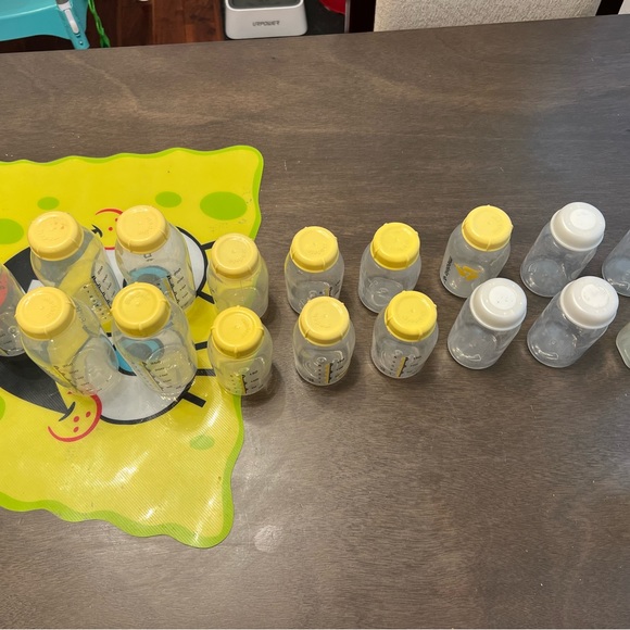 Plastic Milk Storage Bottles and Bags - Picture 9 of 9